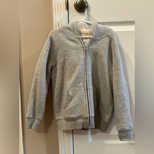 Kids Gap grey Sherpa lined hoodie zip up. Size 6/7.